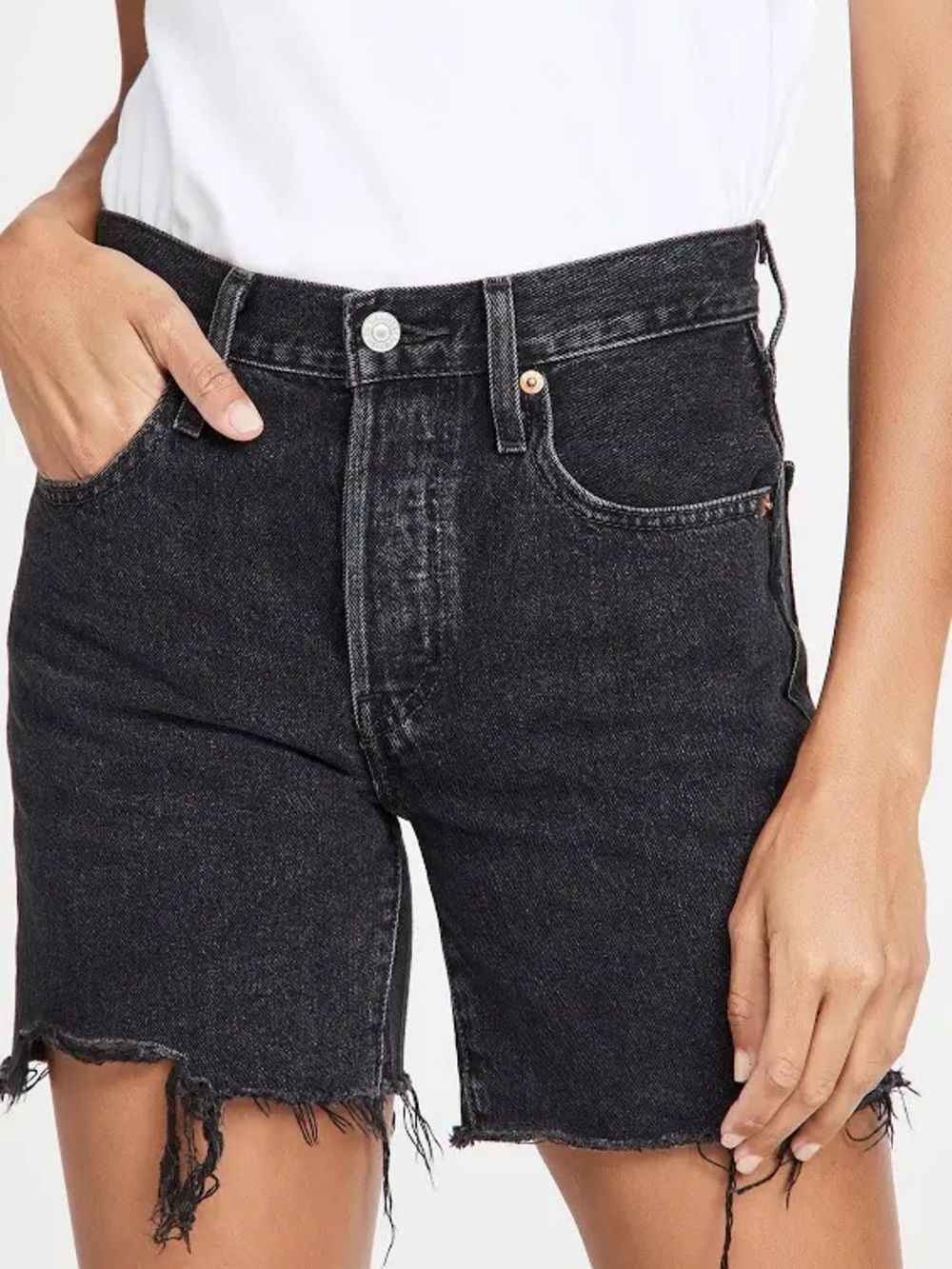 Levi's Women's 501 Mid Thigh Shorts - Picture 3 of 6